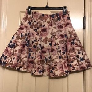 Lauren Conrad Runway Skirt Size 4
